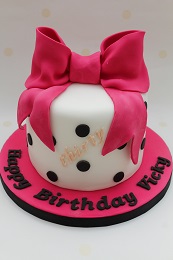 bow birthday cake